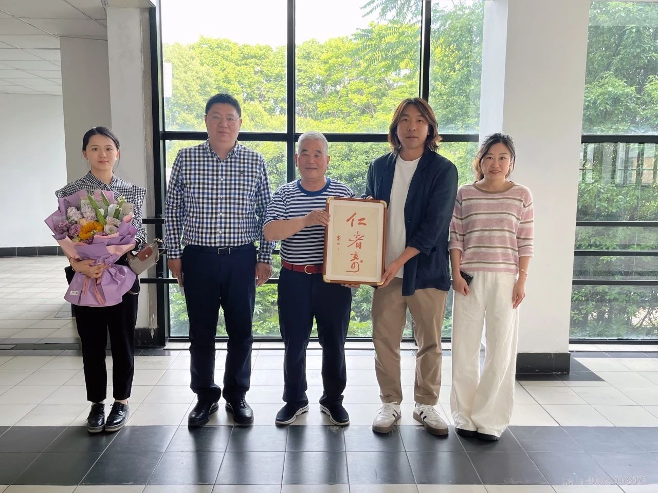 儲吉旺為高校學(xué)子講授“畢業(yè)最后一課”(圖4)