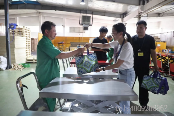 【關懷】如意公司工會開展夏日送清涼活動(圖2) 【關懷】如意公司工會開展夏日送清涼活動(圖2)