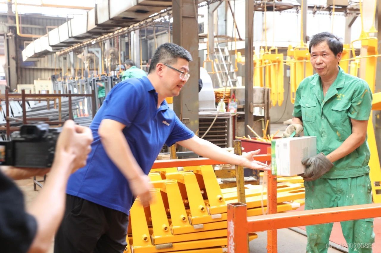 公司領導深入一線慰問員工，傳遞溫暖關懷(圖3)